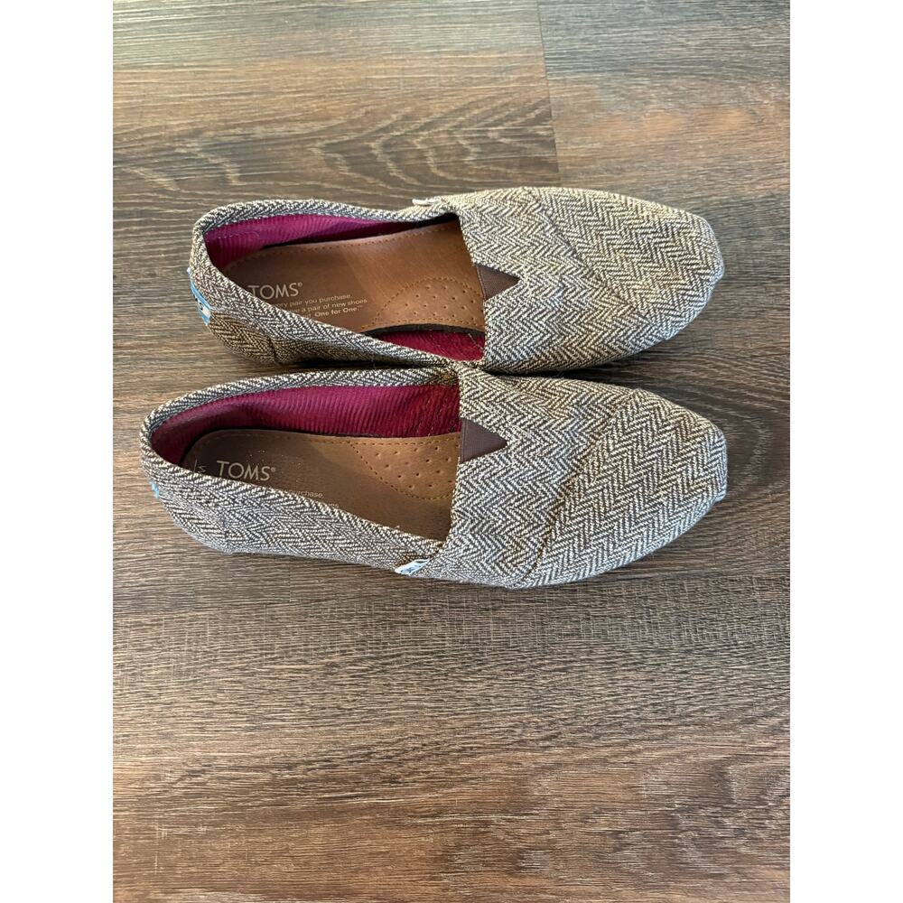 TOMS Women's Classics in the Brown Metallic Herringbone - Picture 2 of 6